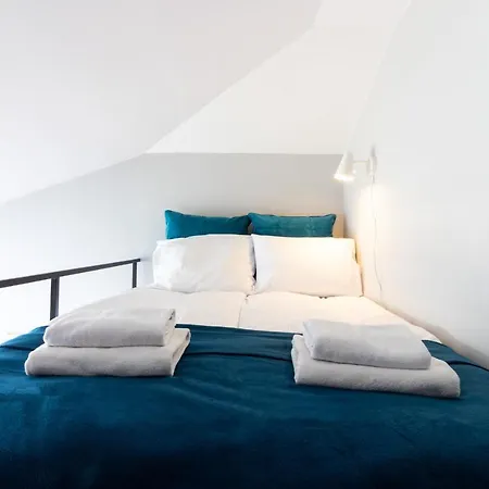 Nearto Old Town Miodowa Parking Apartman