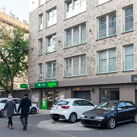 Nearto Old Town Miodowa Parking