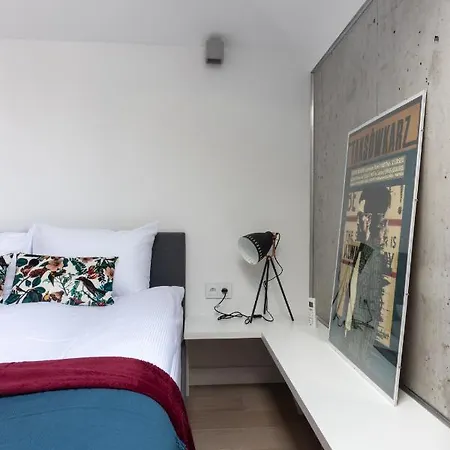 Nearto Old Town Miodowa Parking *